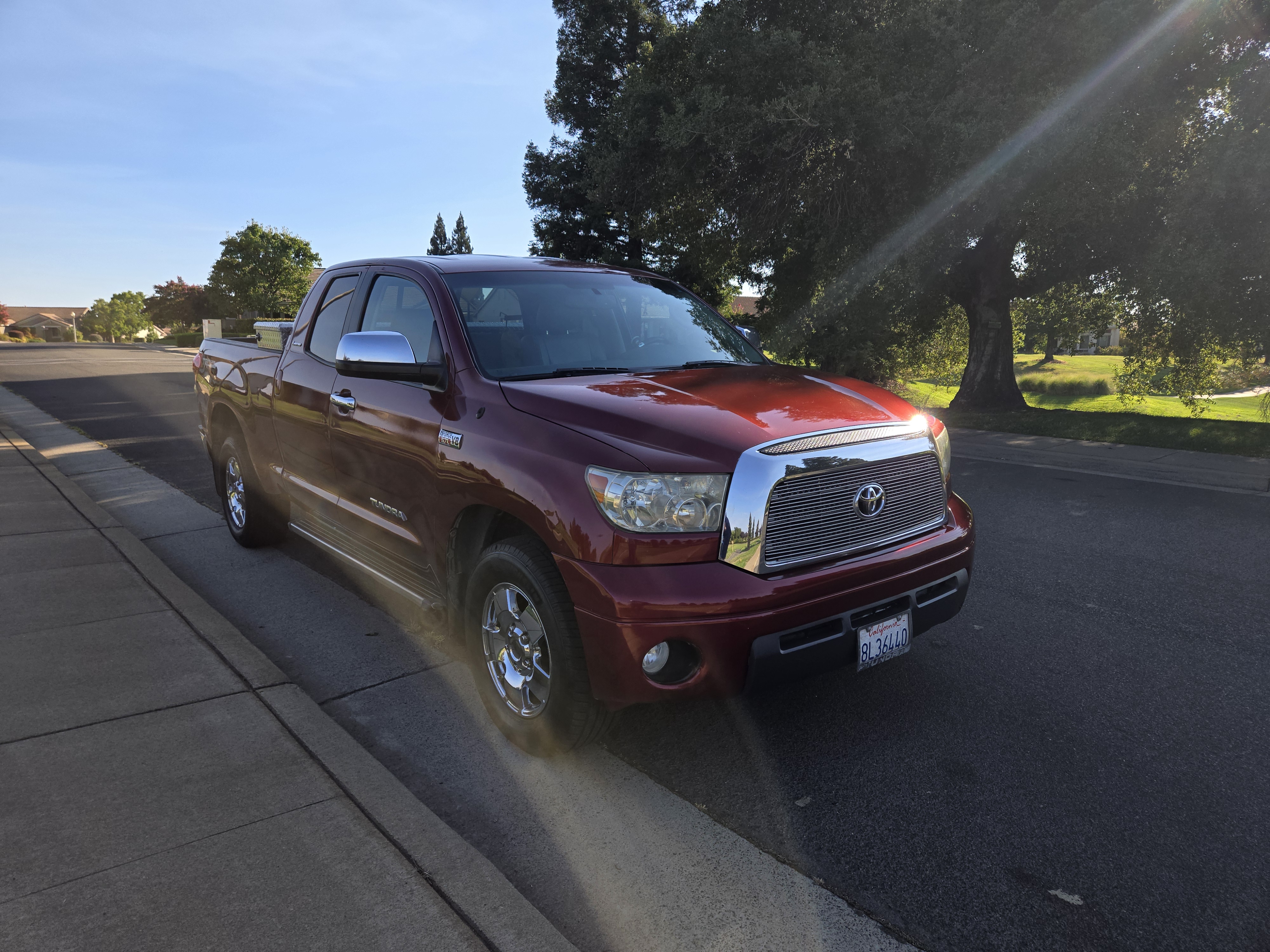 Used 2007 Toyota Tundra Limited w/ TRD Off-Road Pkg AWD/4WD image 4