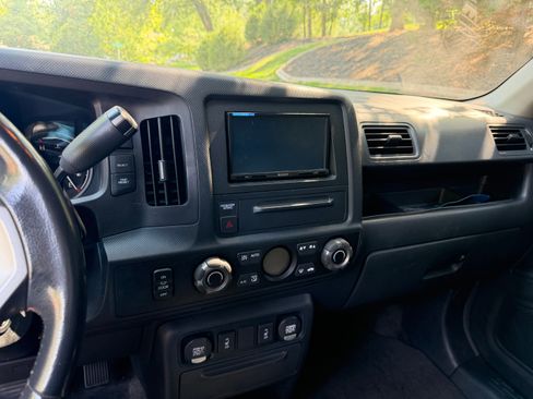 Used 2010 Honda Ridgeline RTL image 12