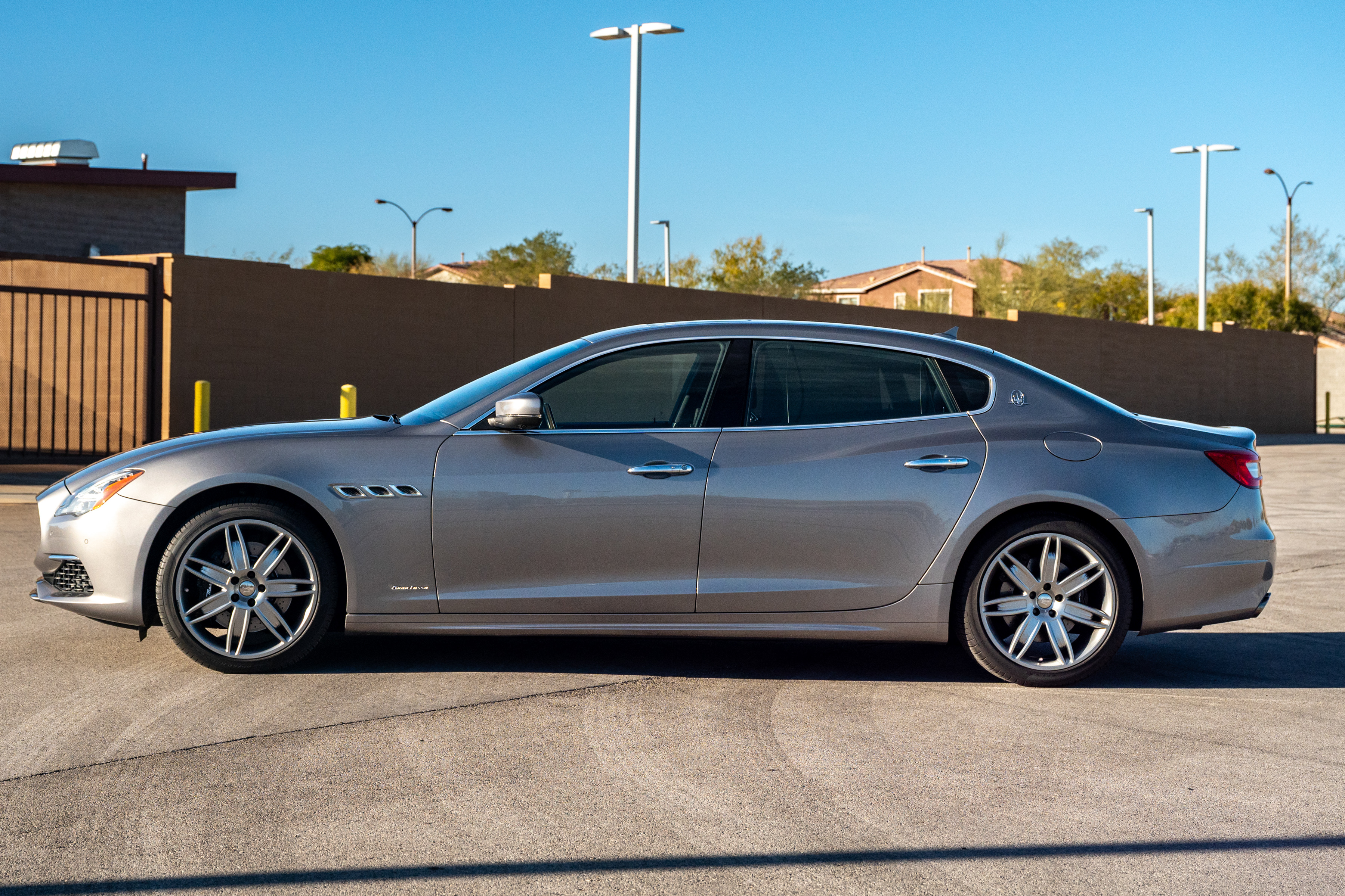 Used 2017 Maserati Quattroporte S GranLusso Q4 AWD/4WD image 2