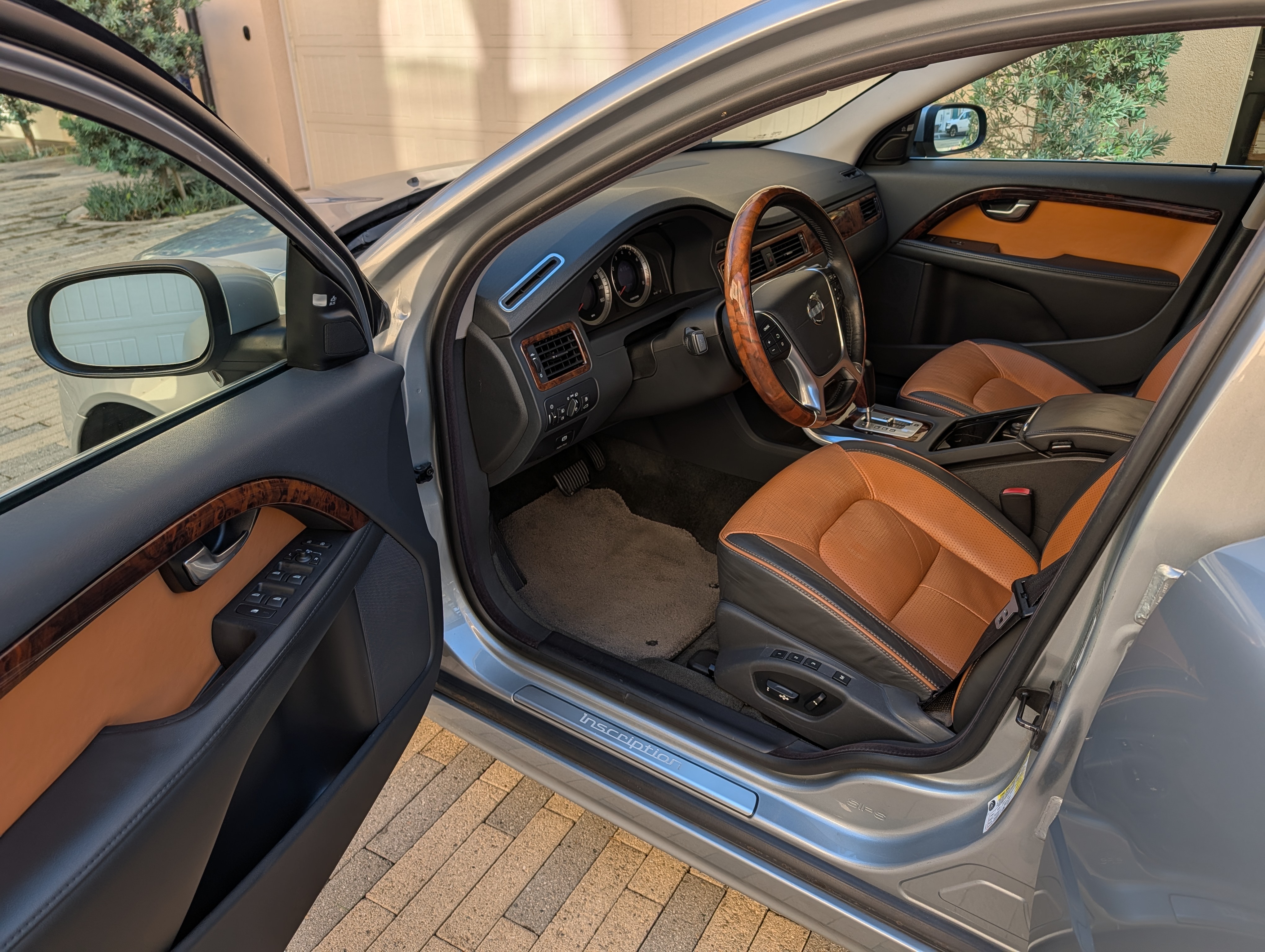 Used 2011 Volvo S80 3.2 w/ Inscription Pkg FWD image 15