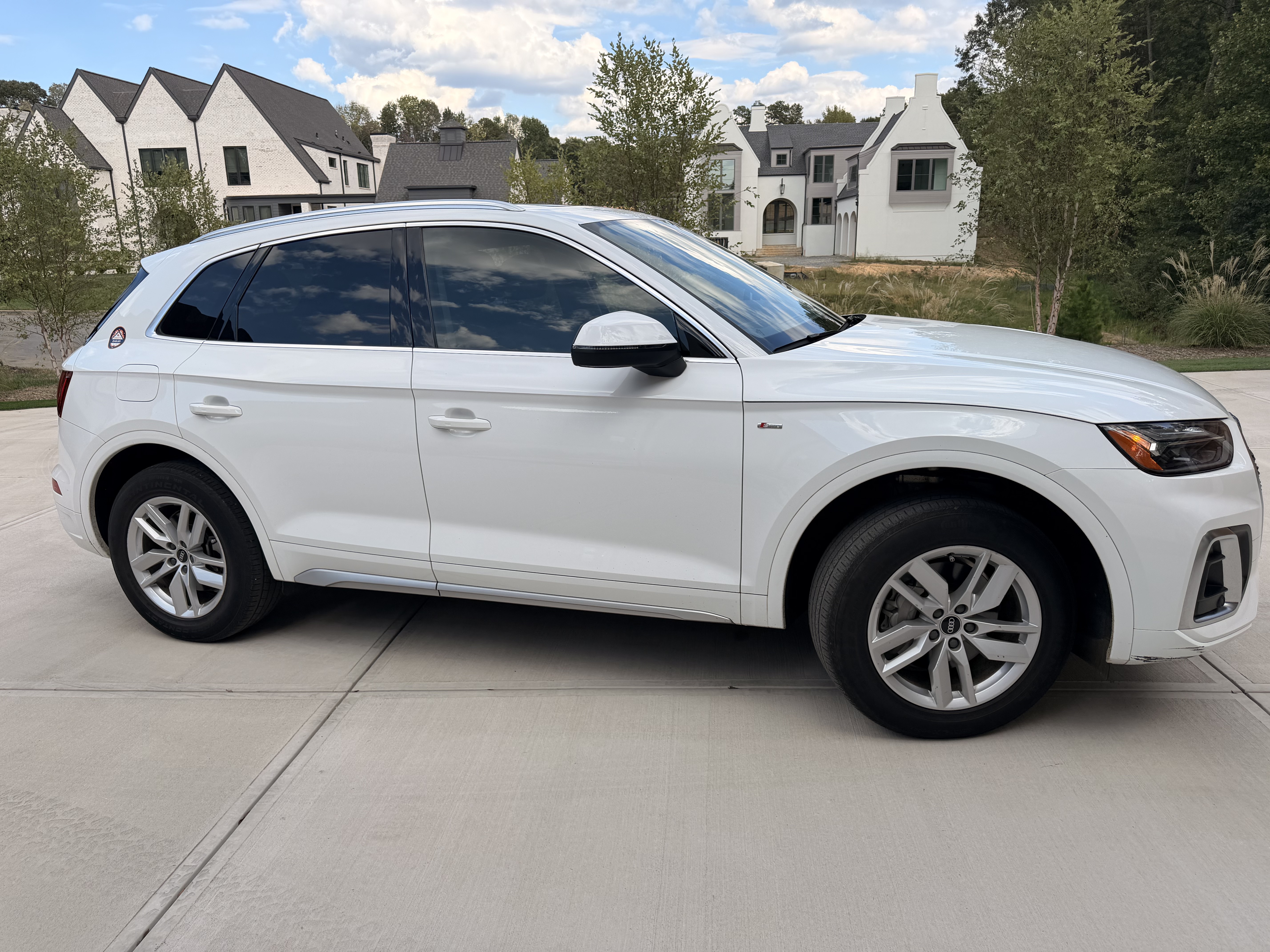 Used 2022 Audi Q5 2.0T Premium w/ Convenience Package AWD/4WD image 9