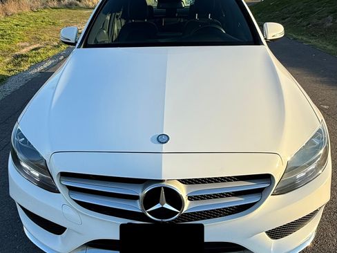 Used 2017 Mercedes-Benz C 300 4MATIC Sedan image 2