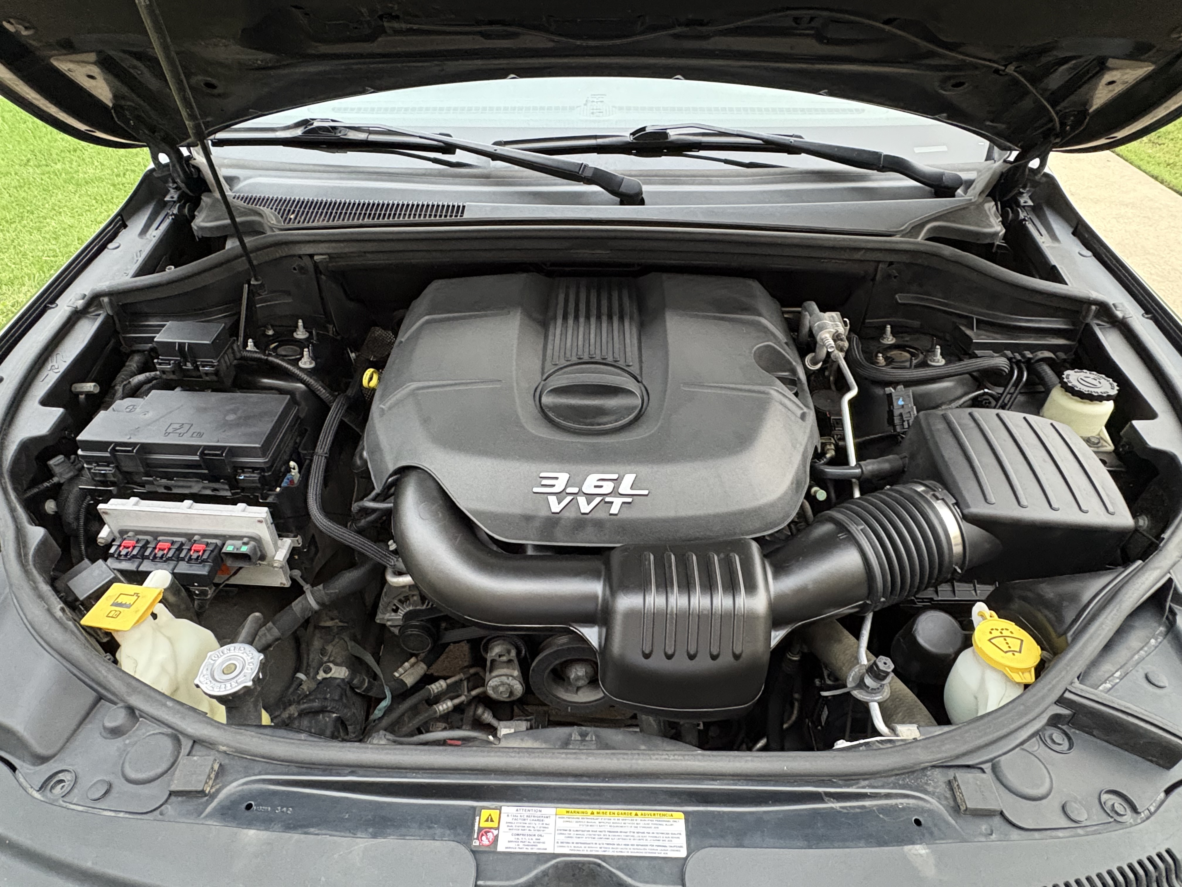 Used 2012 Jeep Grand Cherokee Laredo AWD/4WD image 18