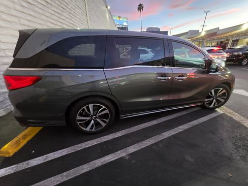 Used 2018 Honda Odyssey Elite image 13