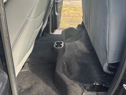 Used 2013 RAM 1500 Express image 18