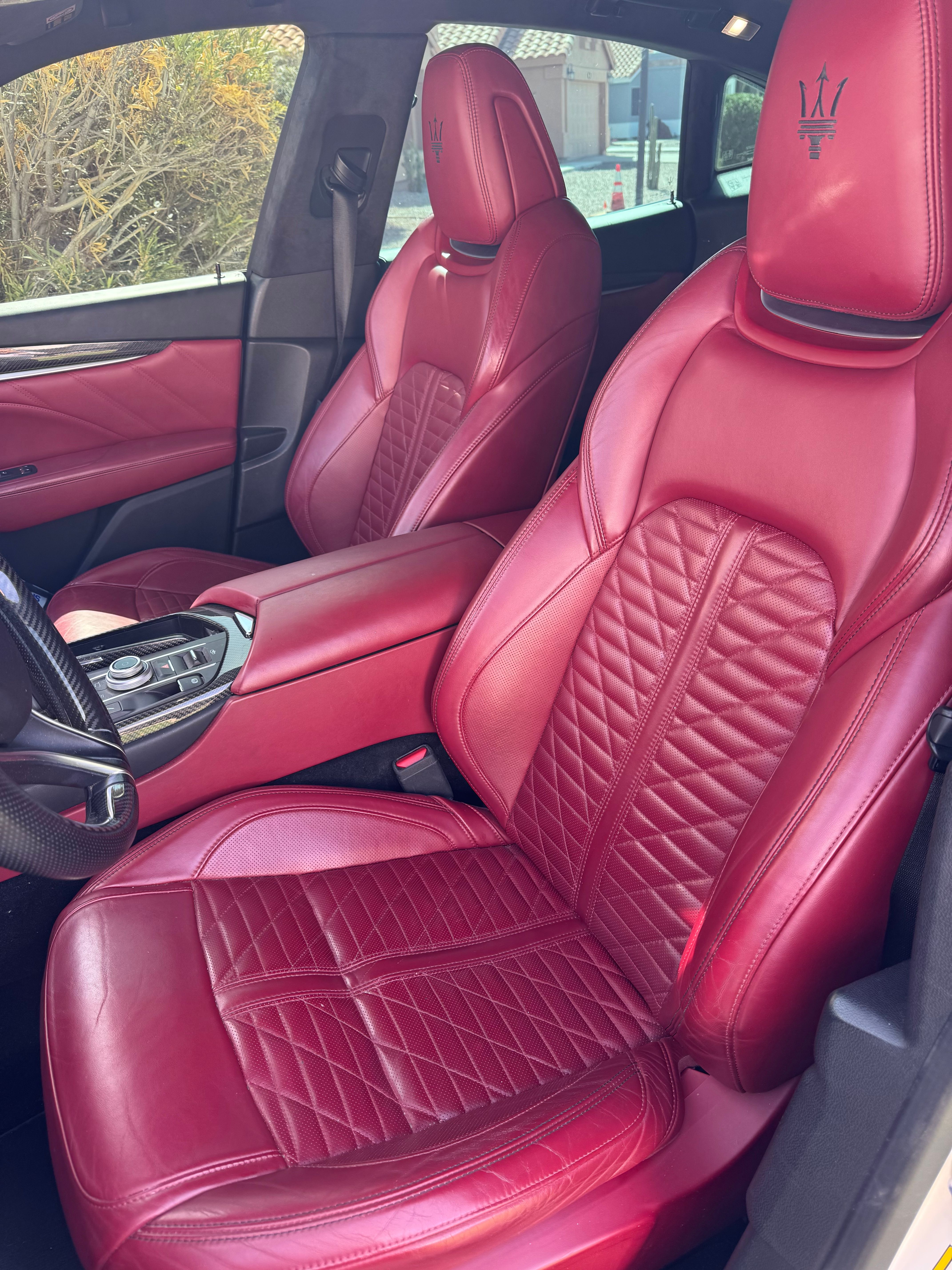 Used 2019 Maserati Levante GTS AWD/4WD image 11