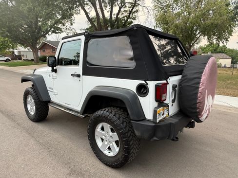 Used 2012 Jeep Wrangler Sport AWD/4WD image 5
