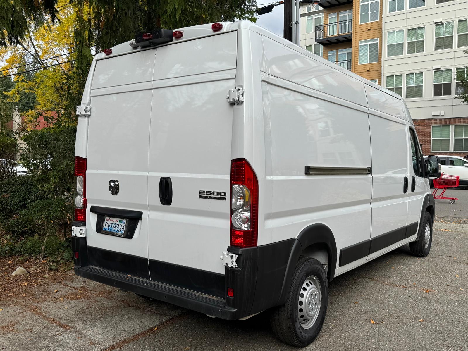 Used 2025 RAM ProMaster 2500 FWD image 5