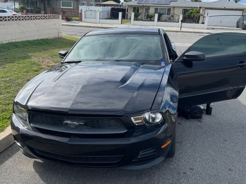 Used 2012 Ford Mustang Premium image 6