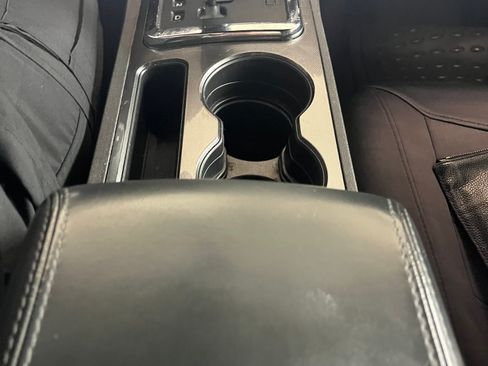 Used 2014 Dodge Challenger SXT w/ Sport Appearance Package image 8