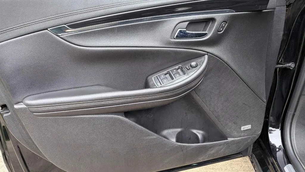 Used 2018 Chevrolet Impala Premier FWD image 16