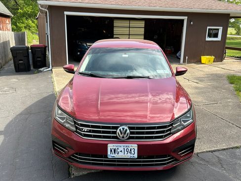 Used 2017 Volkswagen Passat 1.8T R-Line FWD image 8