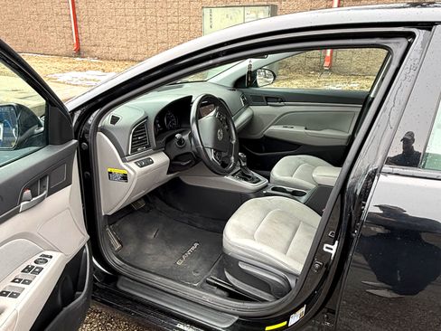 Used 2017 Hyundai Elantra ECO image 2