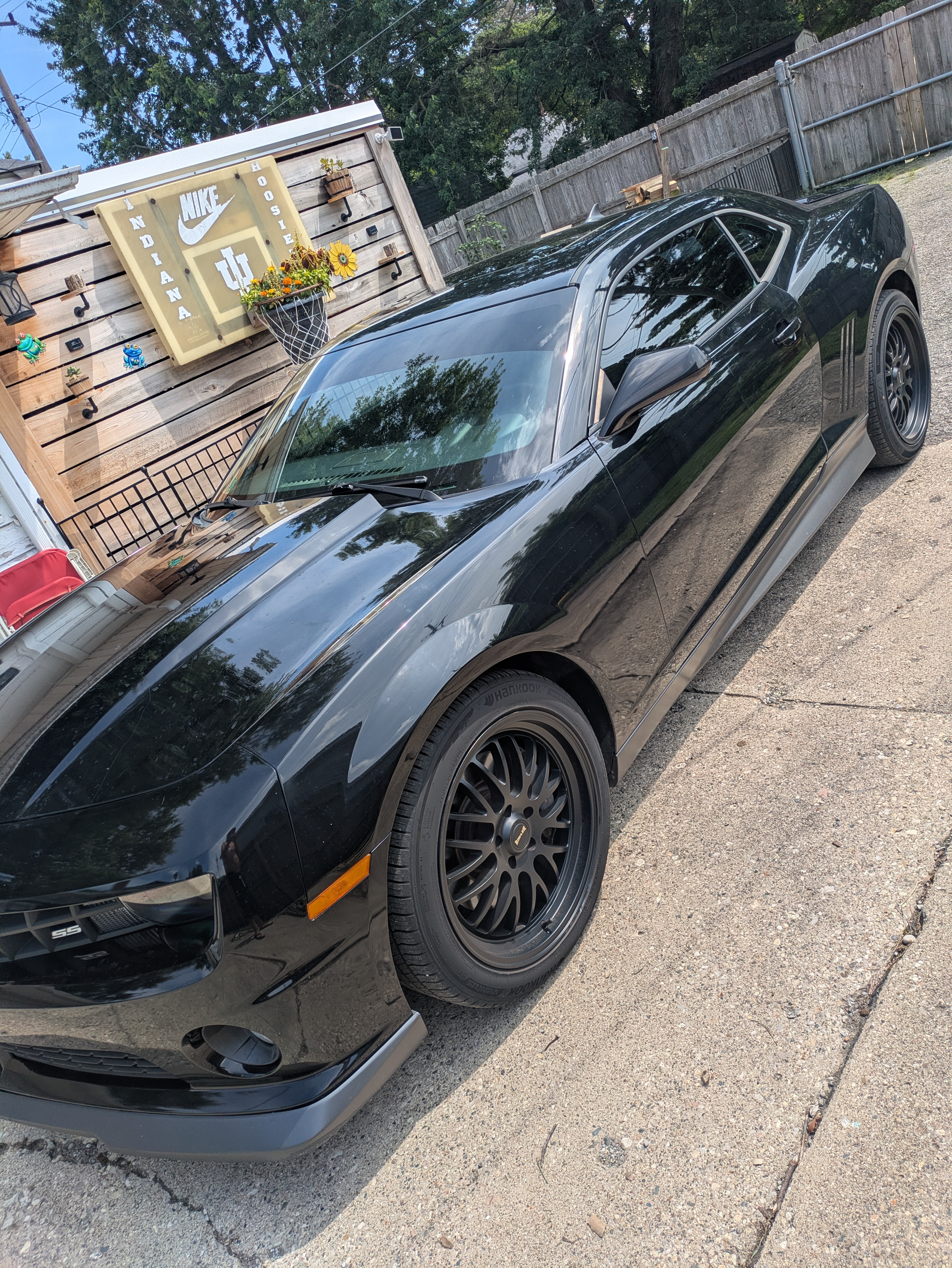 Used 2010 Chevrolet Camaro SS w/ LPO, Ground Effects Package RWD image 1