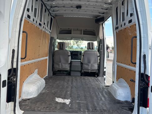 Used 2019 Nissan NV 2500 SV image 13