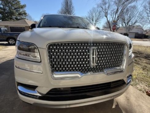 Used 2021 Lincoln Navigator Reserve w/ Luxury Package image 7