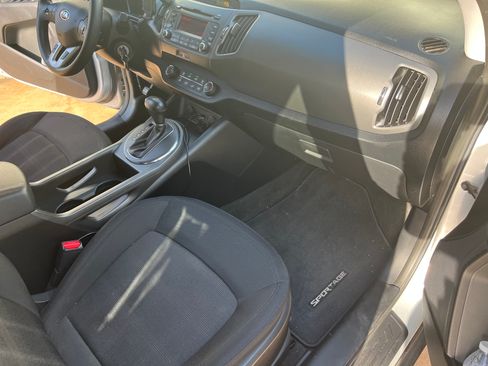 Used 2013 Kia Sportage LX image 18