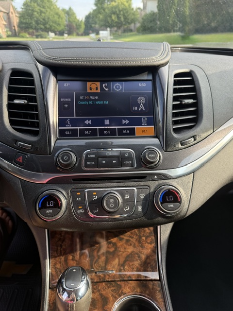 Used 2014 Chevrolet Impala LT FWD image 10