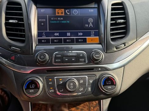 Used 2014 Chevrolet Impala LT FWD image 10