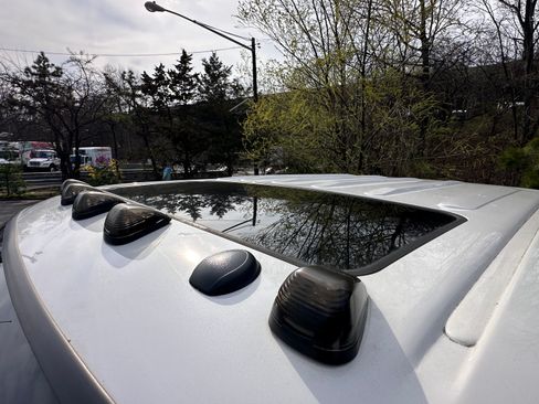 Used 2016 Ford F350 Platinum w/ FX4 Off-Road Package image 18