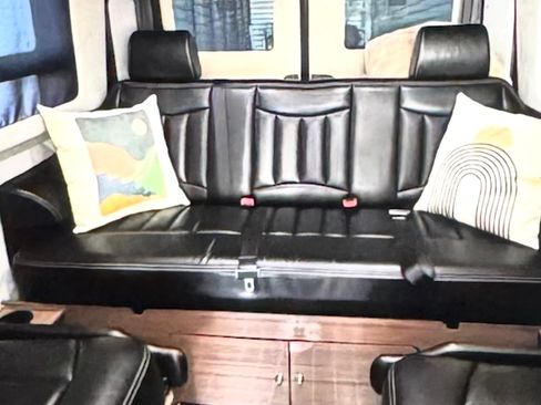 Used 2016 Mercedes-Benz Sprinter 3500 image 3
