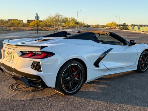 Used 2024 Chevrolet Corvette Stingray Convertible 2D image 4