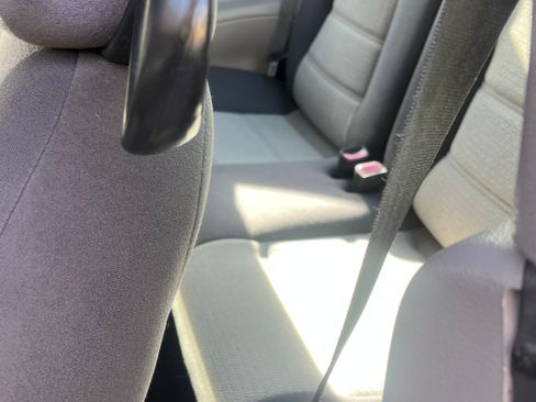 Used 2002 Ford Mustang Coupe image 2