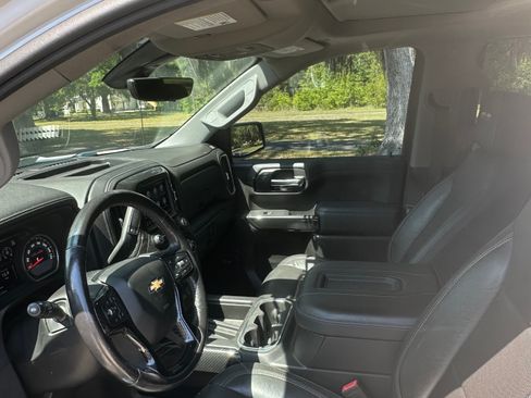 Used 2020 Chevrolet Silverado 1500 LTZ w/ LTZ Premium Package AWD/4WD image 9