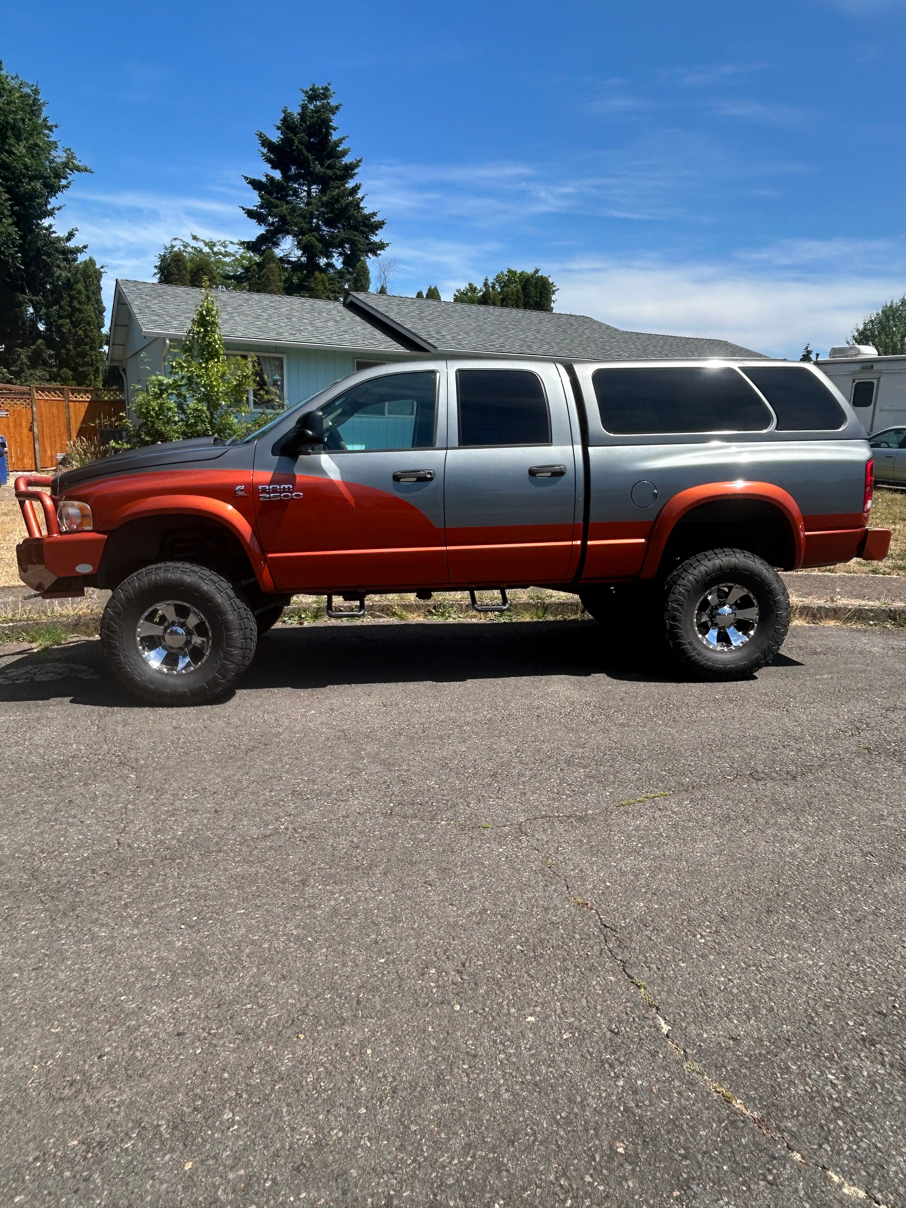 Used 2005 Dodge Ram 2500 Truck SLT w/ Trailer Tow Group AWD/4WD image 4