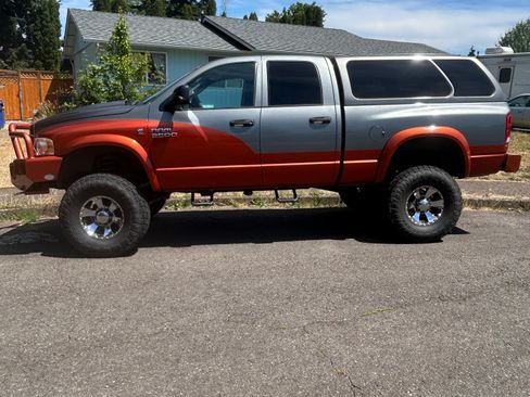 Used 2005 Dodge Ram 2500 Truck SLT w/ Trailer Tow Group AWD/4WD image 4