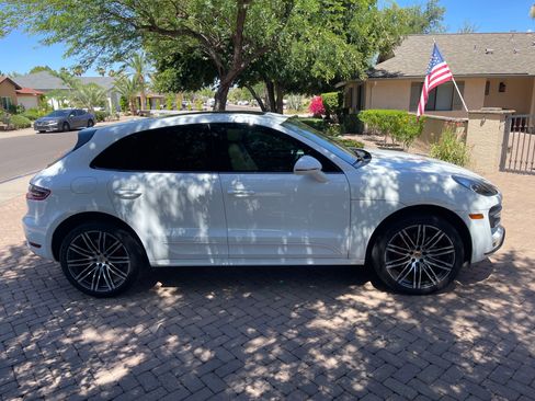 Used 2017 Porsche Macan Turbo AWD/4WD image 8