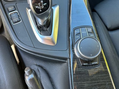 Used 2018 BMW 330i Sedan image 16