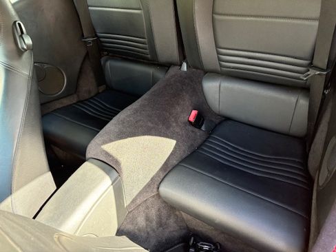 Used 2003 Porsche 911 Carrera image 2