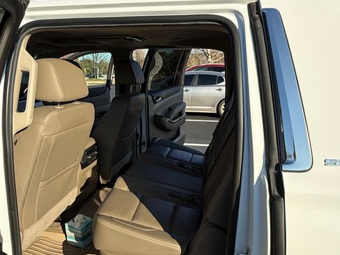 Used 2018 GMC Yukon XL SLT w/ Open Road Package image 15