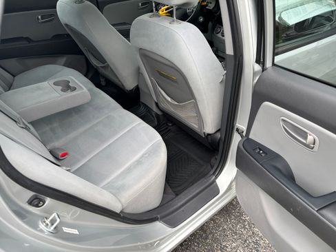 Used 2008 Hyundai Elantra GLS FWD image 13