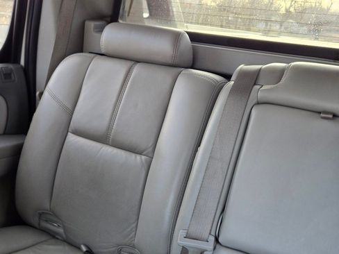 Used 2008 Chevrolet Avalanche LT w/ LT Preferred Equipment Group image 5