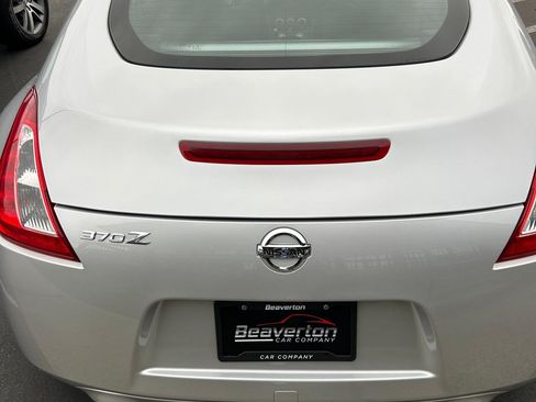 Used 2017 Nissan 370Z Coupe RWD image 13
