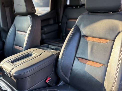 Used 2021 GMC Sierra 1500 AT4 w/ AT4 Preferred Package image 11