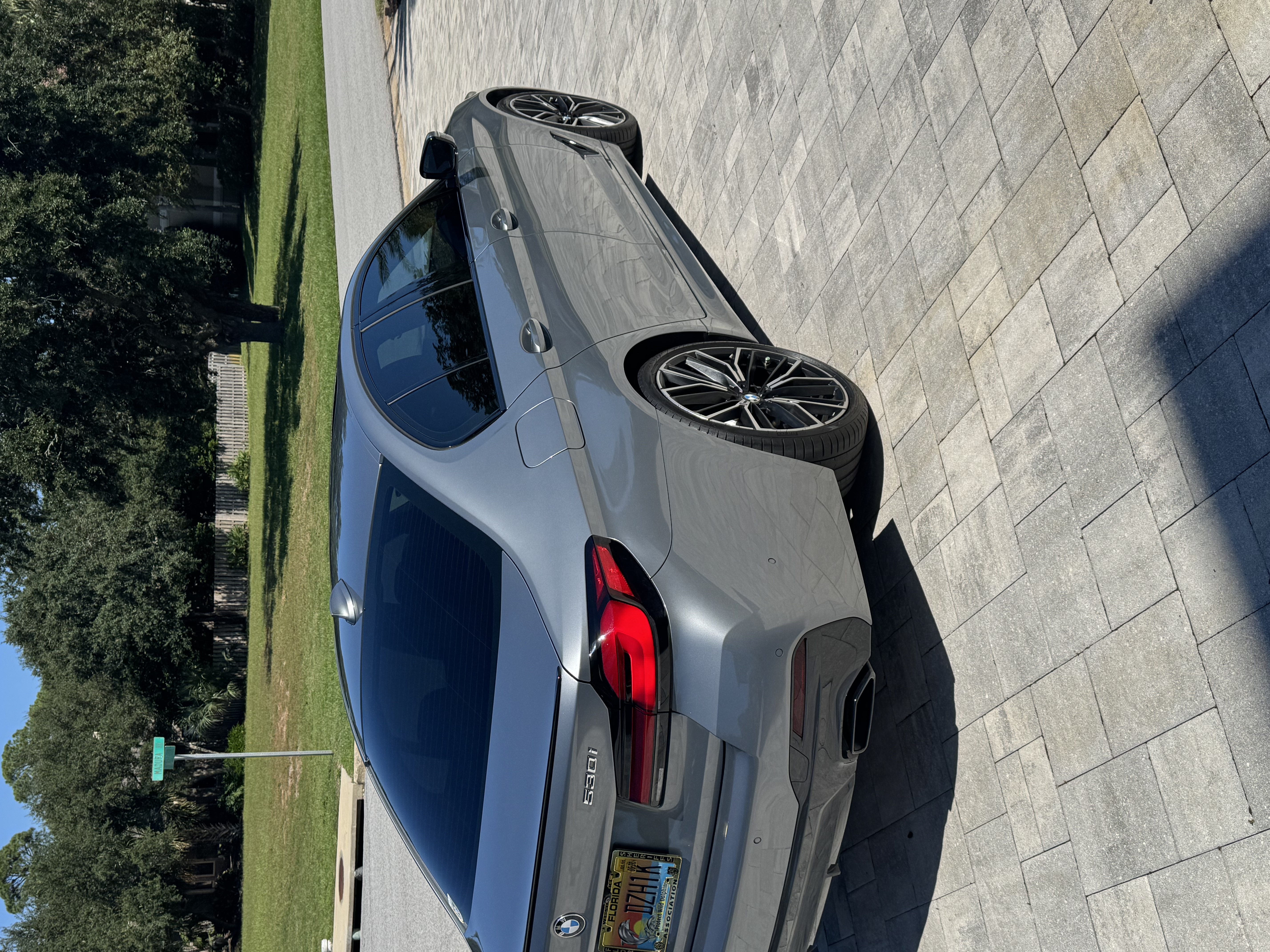 Used 2023 BMW 530i w/ M Sport Package RWD image 5