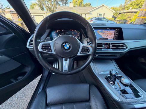 Used 2019 BMW X5 xDrive50i w/ M Sport Package AWD/4WD image 12