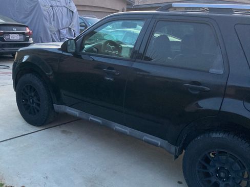 Used 2010 Ford Escape Limited AWD/4WD image 4