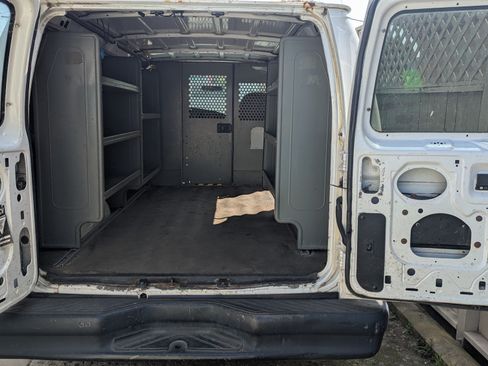 Used 2008 Ford E-150 and Econoline 150 image 10