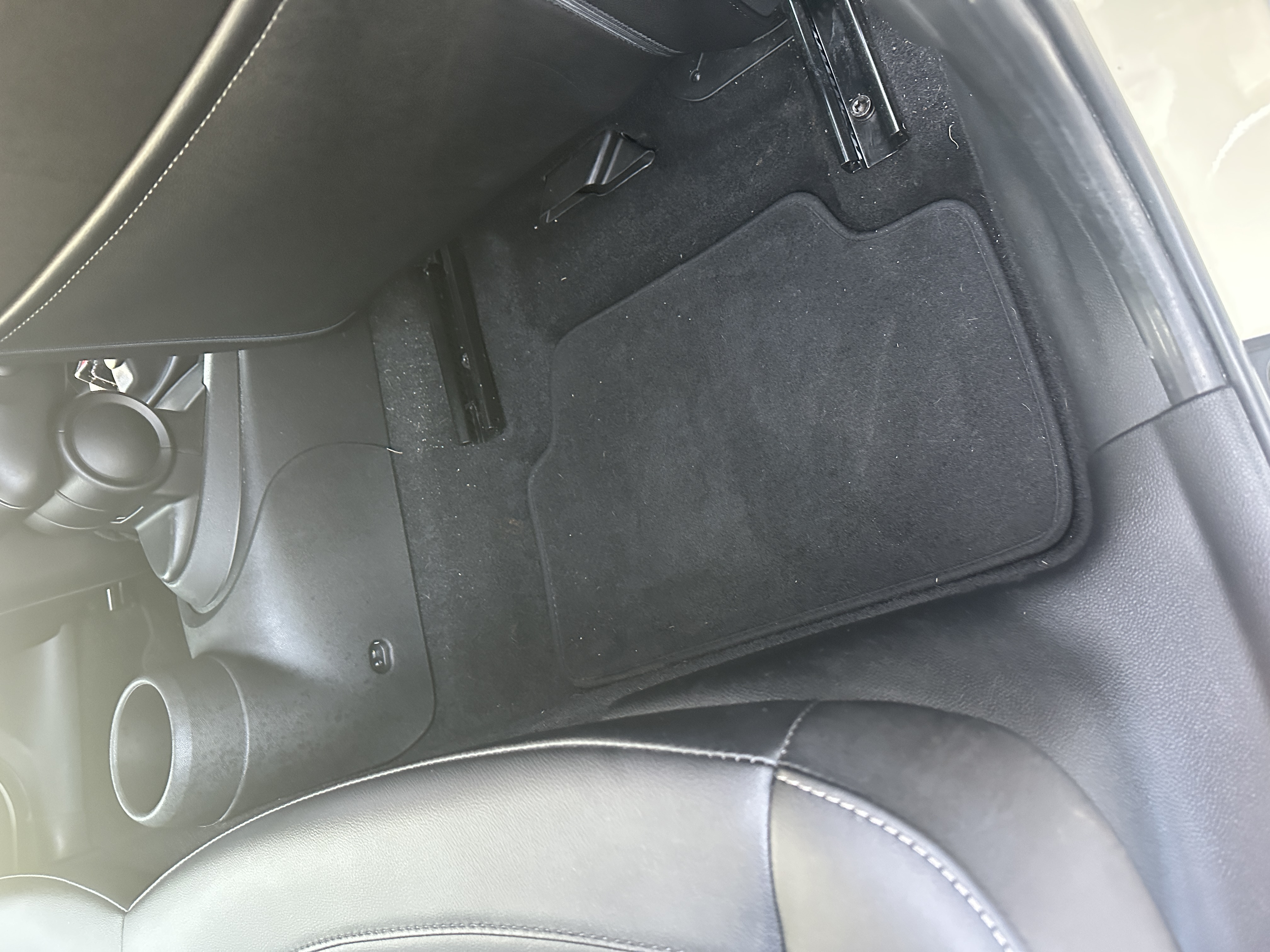 Used 2015 MINI Cooper 4-Door Hardtop FWD image 23