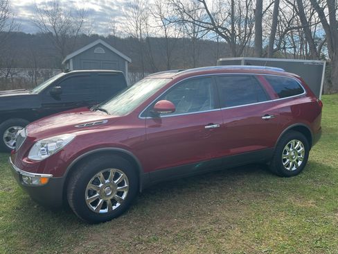 Used 2011 Buick Enclave CXL w/ Trailering Provision Package FWD image 18