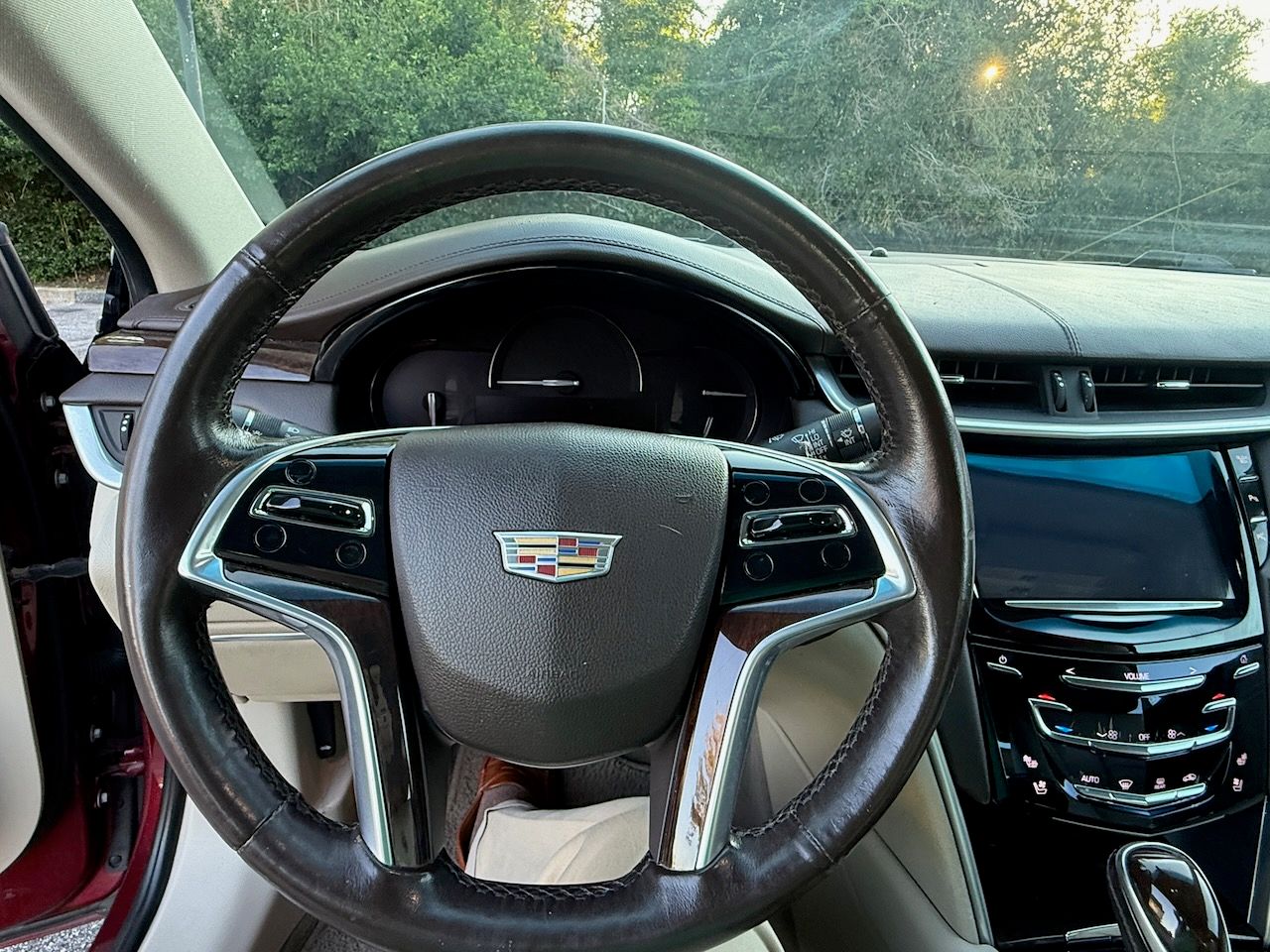 Used 2017 Cadillac XTS Luxury FWD image 17
