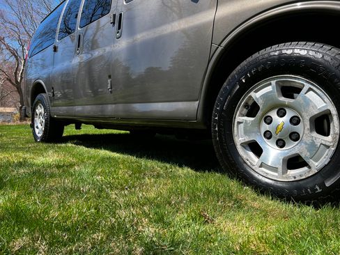 Used 2014 Chevrolet Express 1500 LT w/ LT Preferred Equipment Group image 11