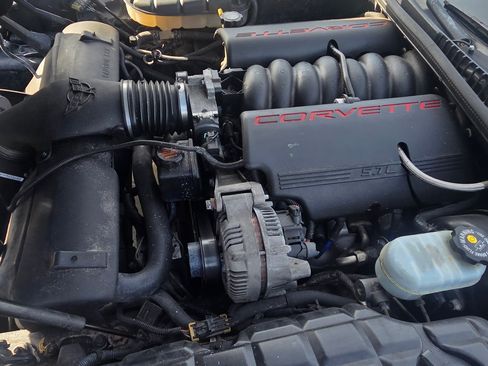 Used 2002 Chevrolet Corvette Convertible w/ Preferred Equipment Group2 image 9