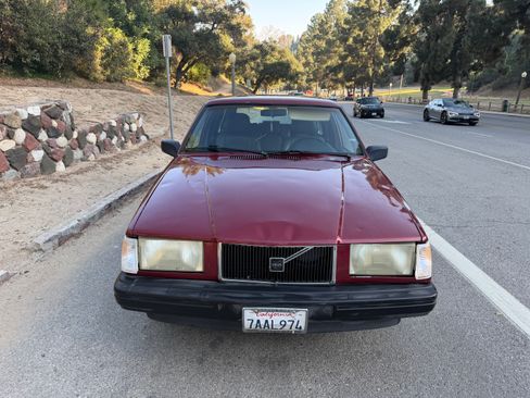 Used 1995 Volvo 940 Wagon RWD image 4