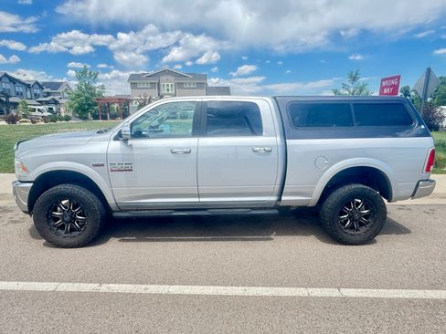 Used 2015 RAM 2500 Laramie w/ Convenience Group AWD/4WD image 2