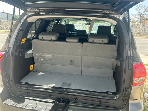 Used 2012 Toyota Sequoia Limited AWD/4WD image 15